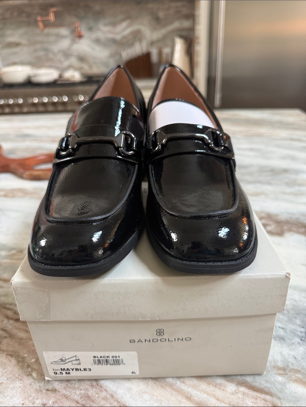 Women’s NWT BANDOLINO black slip on shoes S
z 9.5 M MAYBLE3 style